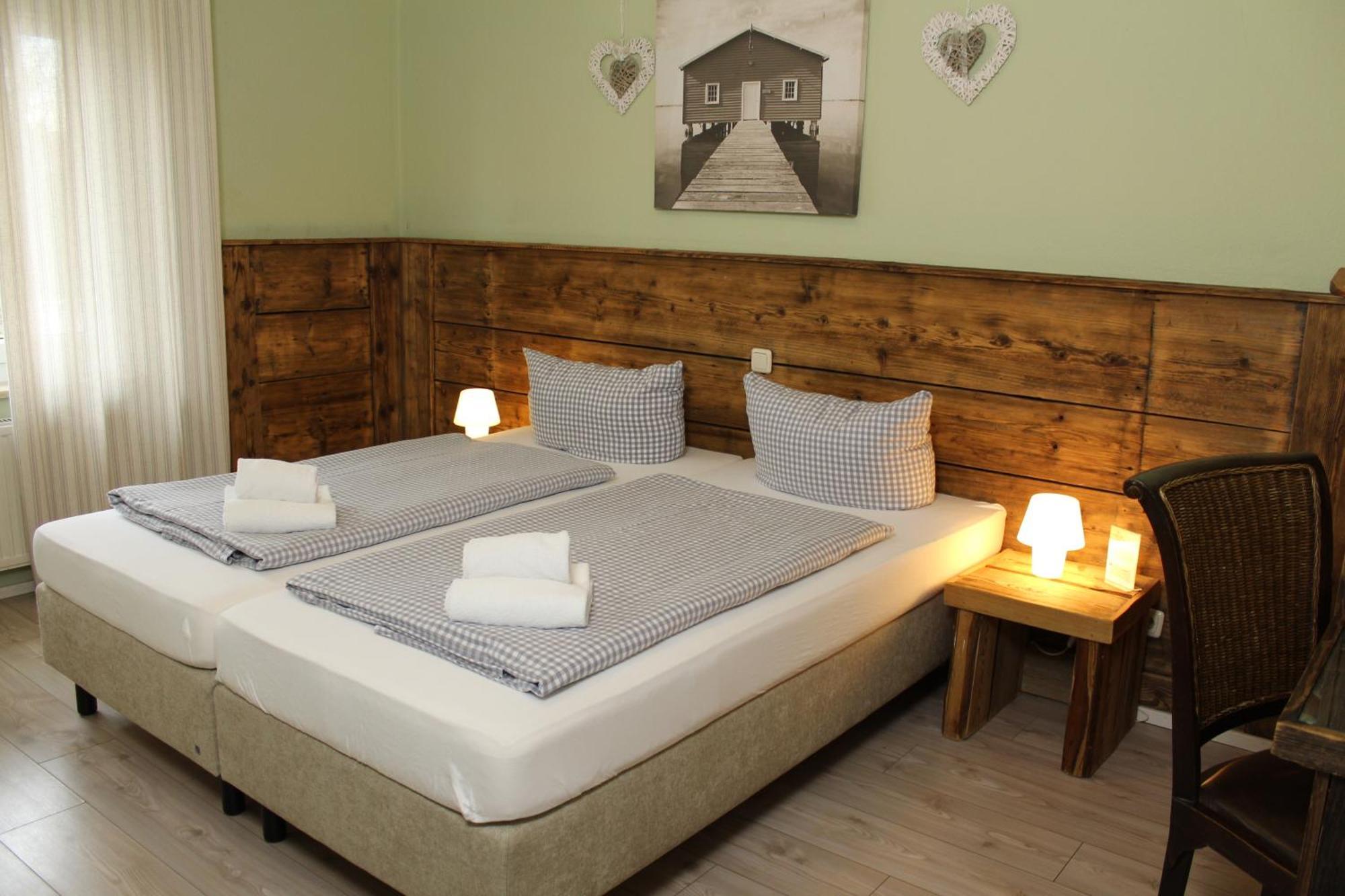 Haus Am Bach - Gemuetliche Pension 2*
