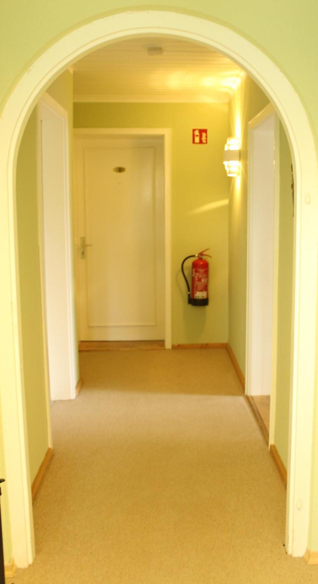 Haus Am Bach - Gemuetliche Pension Guest house Allershausen